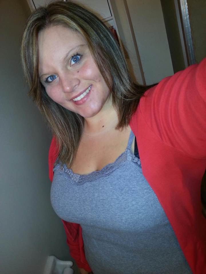 Thank Sarah’s cuck for giving me his girlfriend. His Kik is the album #liAepJfX