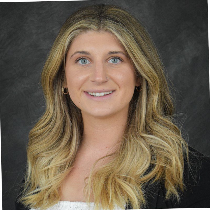 Annika exposed taking a facial #l9gxgwAN