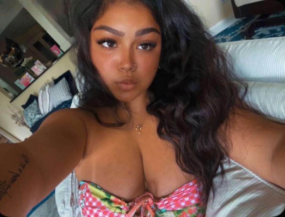 Emma 18yrs old Latina #VhhI5J1X