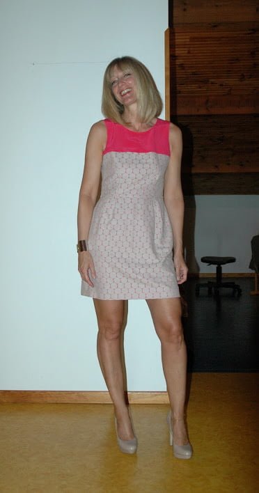 Blonde hotwife is kinky #5LkmiPPm