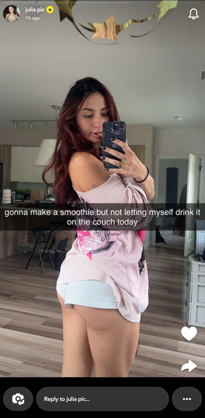 Screenshot_20240820_101949_Snapchat julia loves showing off so much #Nm4NTFMP