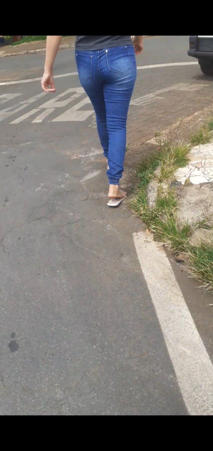 Flagras do puto, so gostosa rabuda #AeZizWmB