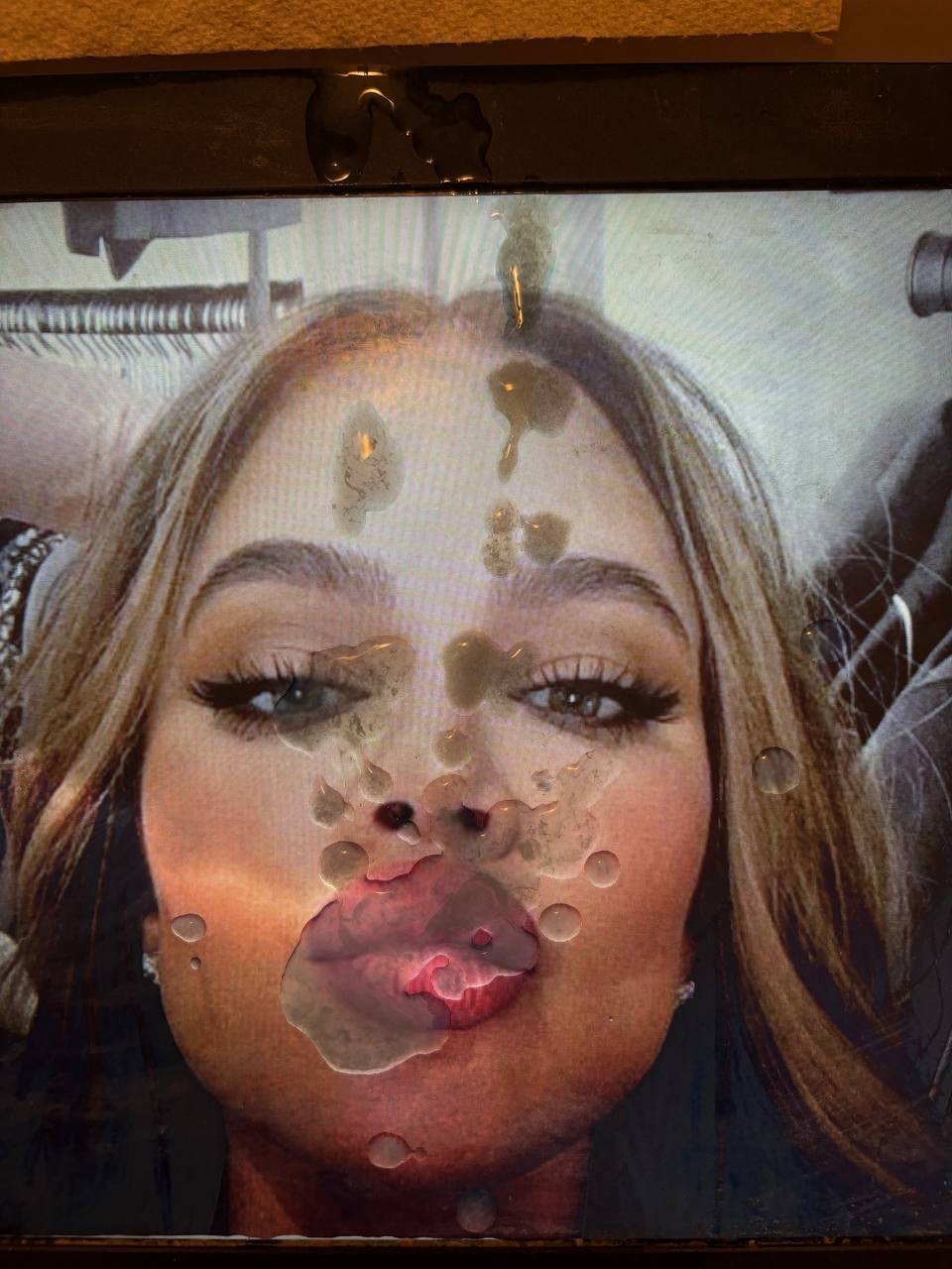 Khloe Kardashian Cumtribute #Mgd5hY8c