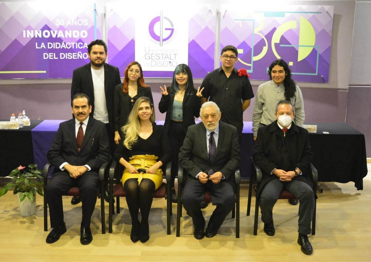 Terrible la profe… 😈🔥 #aOS2ZiMh