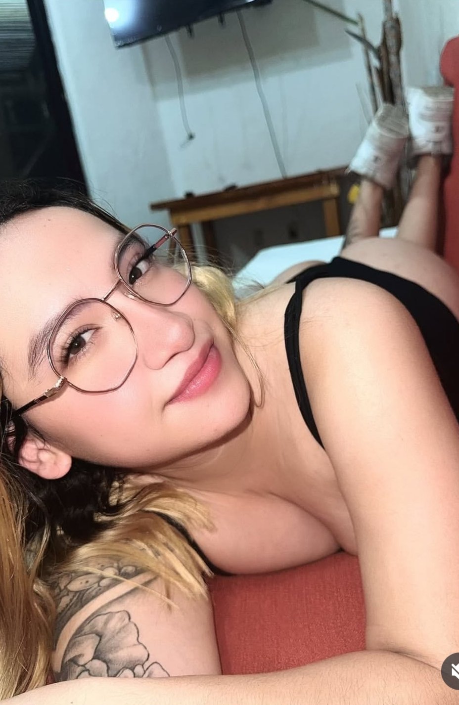 Blanquita culona para deslecharse muy rico #U8hAejK0